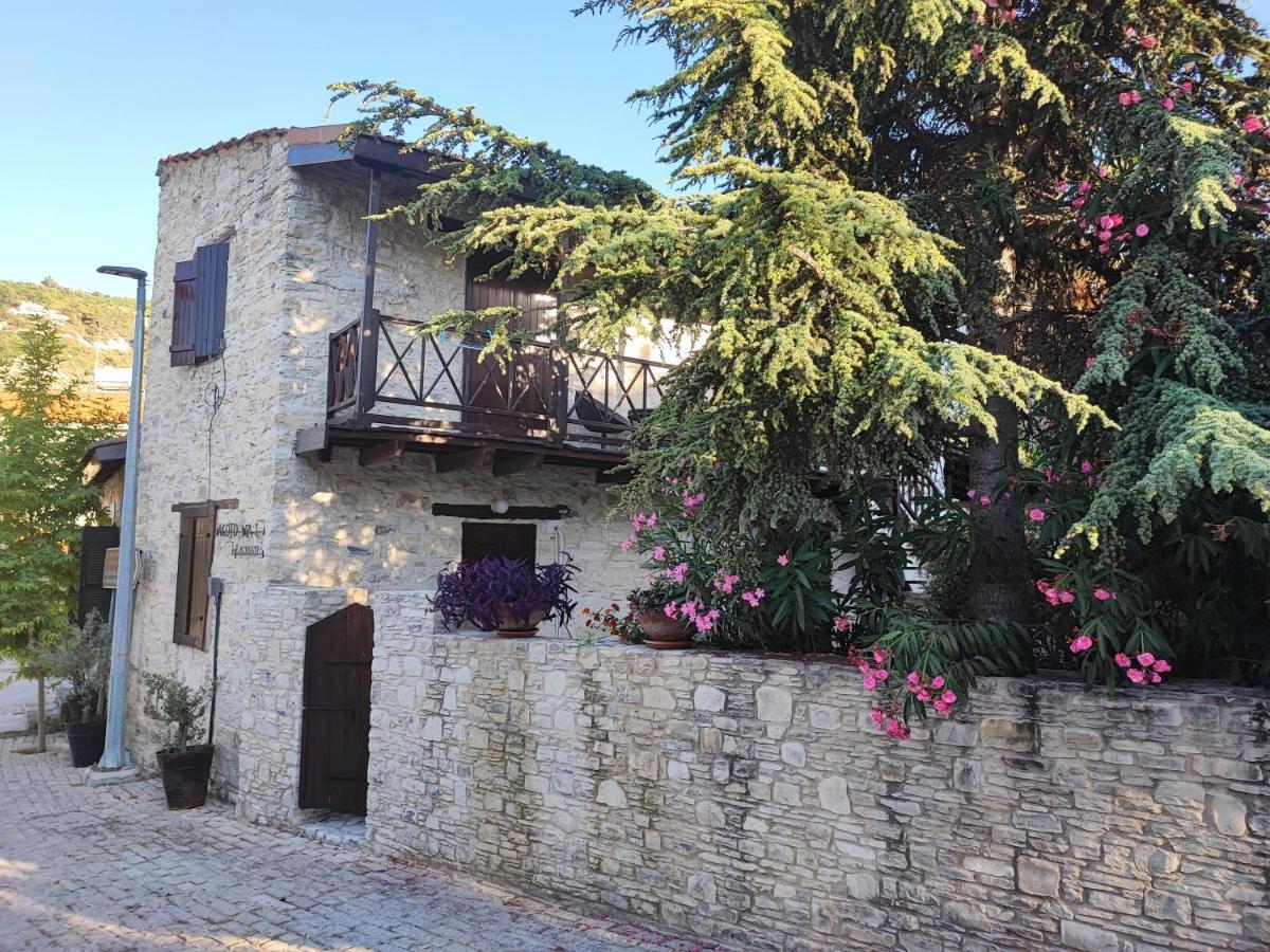 Liakoto Pension Panayia Buitenkant foto