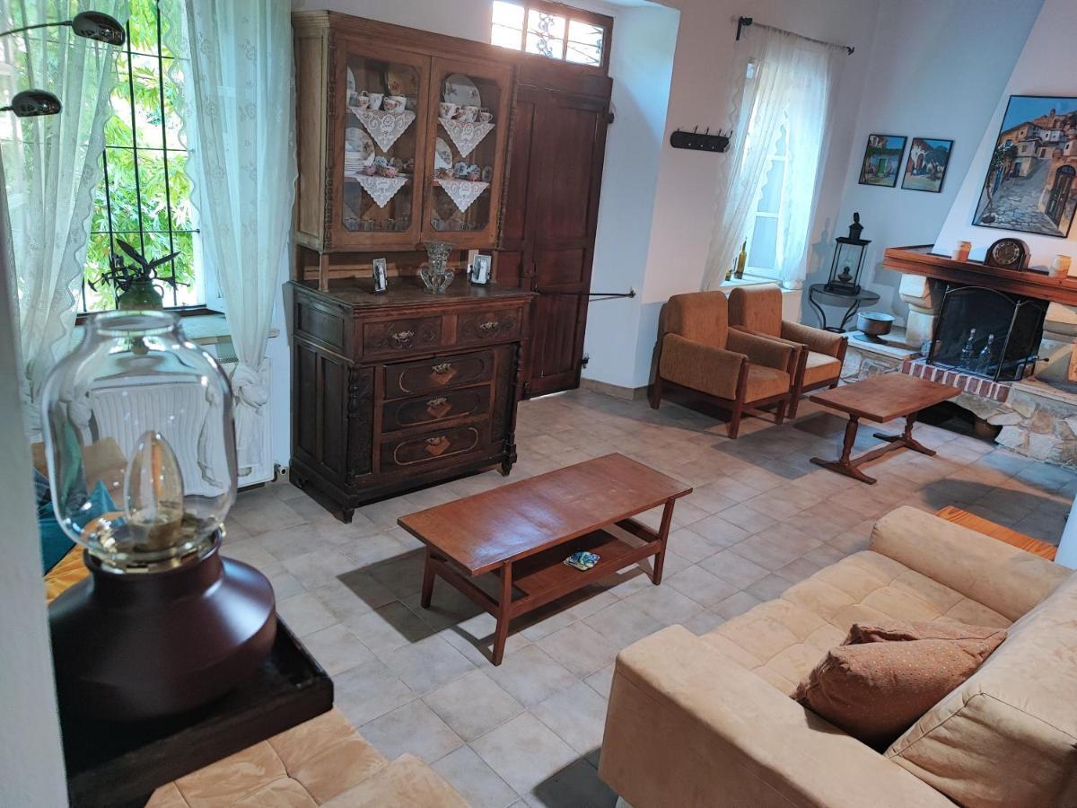Liakoto Pension Panayia Buitenkant foto