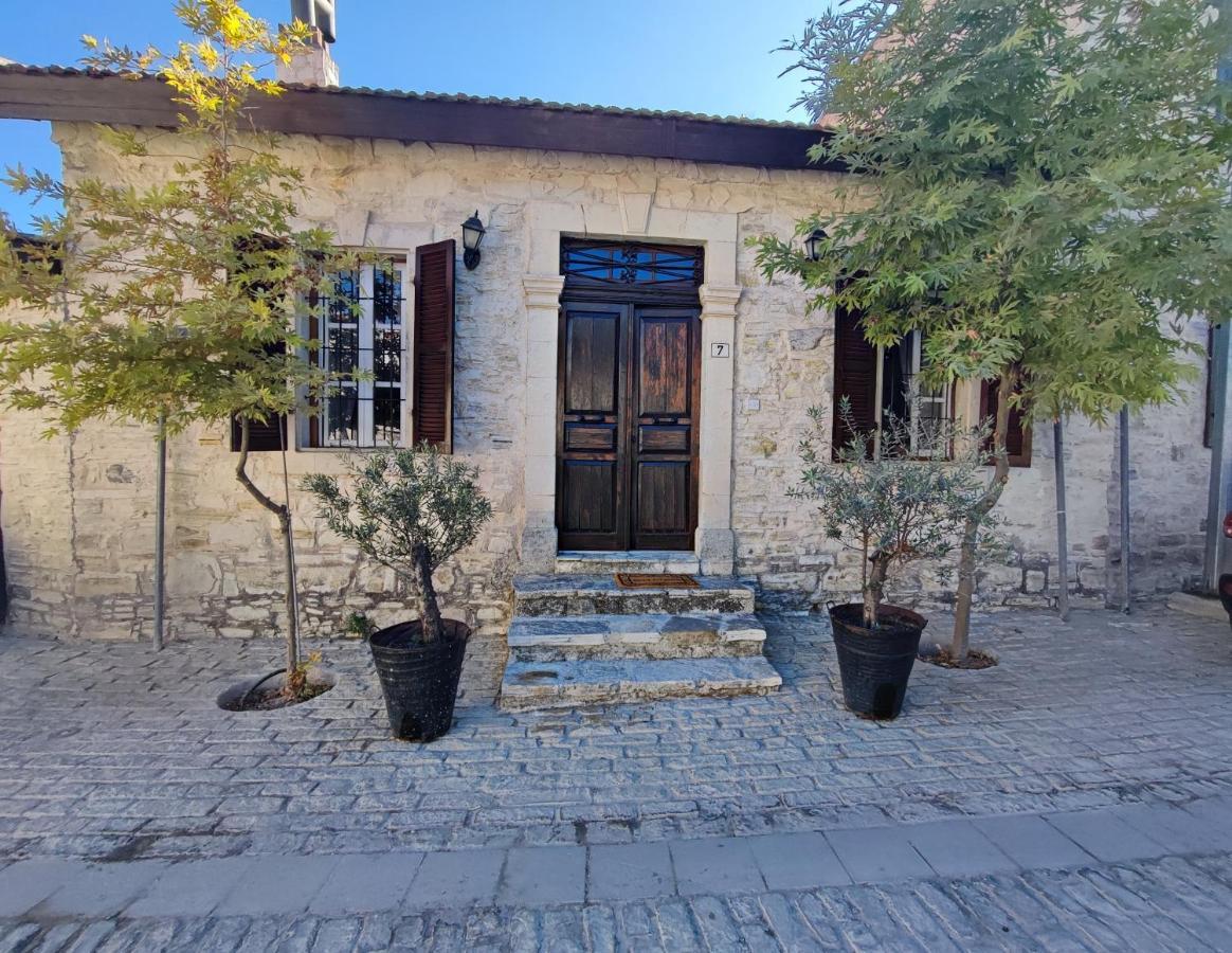 Liakoto Pension Panayia Buitenkant foto