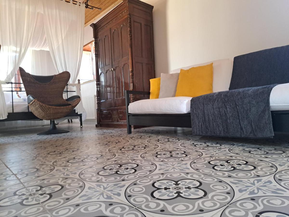 Liakoto Pension Panayia Buitenkant foto