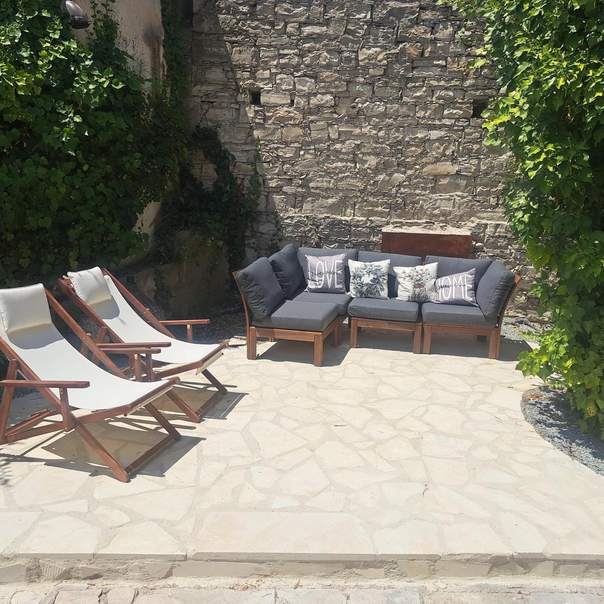 Liakoto Pension Panayia Buitenkant foto