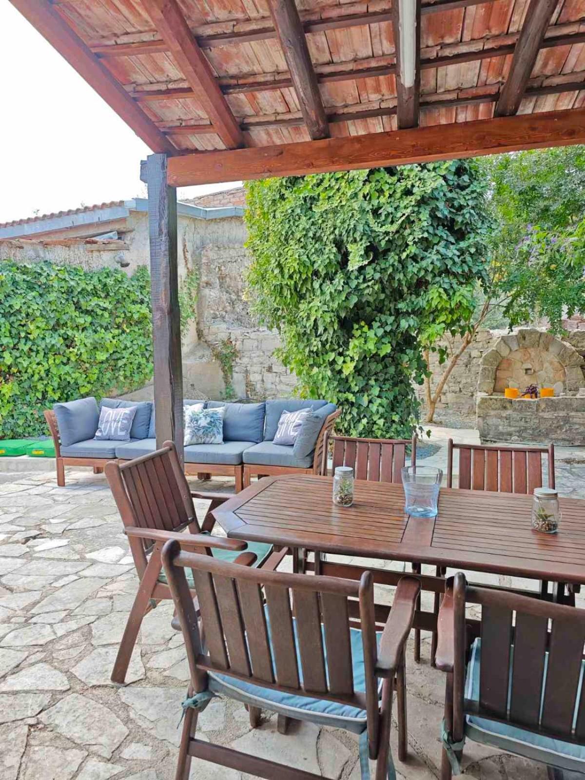 Liakoto Pension Panayia Buitenkant foto