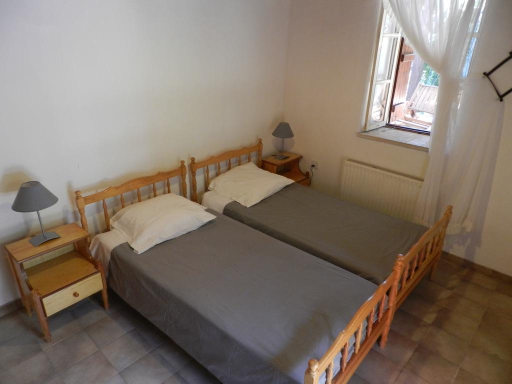 Liakoto Pension Panayia Buitenkant foto