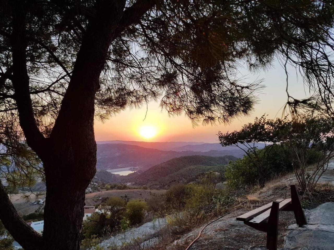 Liakoto Pension Panayia Buitenkant foto